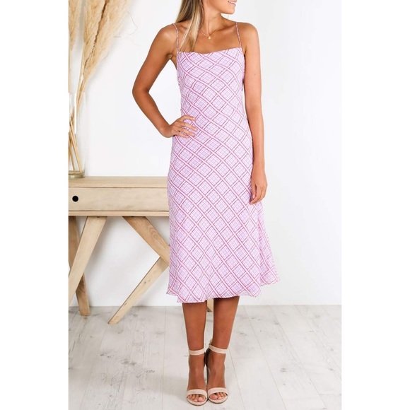 FINDERS KEEPERS NOSTALGIA DRESS LILAC CHECK - Picture 10 of 11